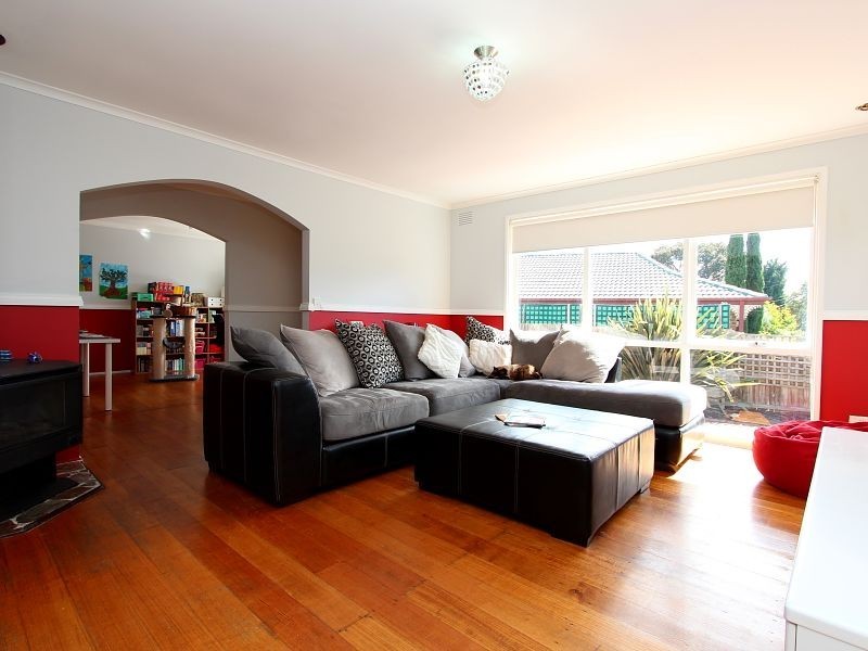 24 Evelyne Avenue, Cranbourne VIC 3977