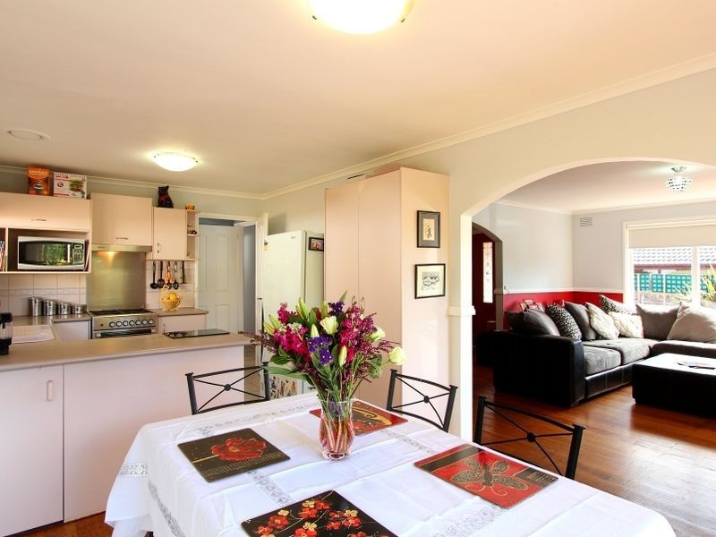 24 Evelyne Avenue, Cranbourne VIC 3977