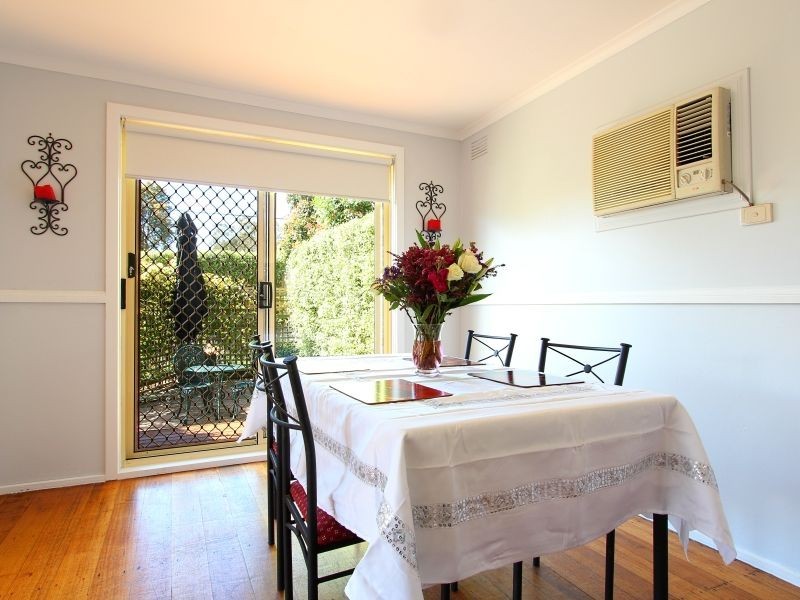 24 Evelyne Avenue, Cranbourne VIC 3977