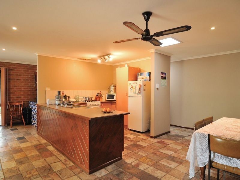 10 Glenn Close, Cranbourne VIC 3977