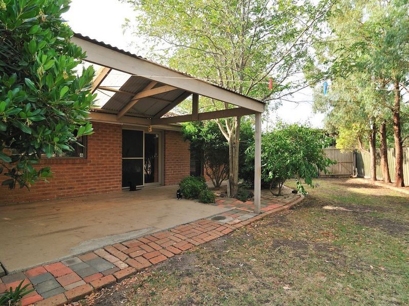 10 Glenn Close, Cranbourne VIC 3977