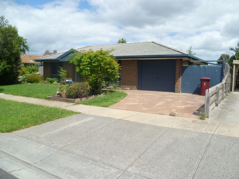 18 Pioneer Court, Berwick VIC 3806