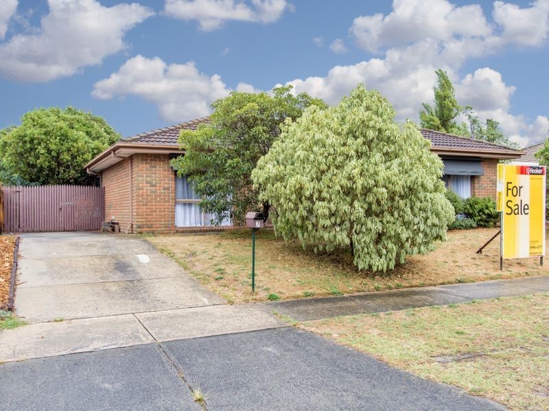 7 Maltravers Crescent, Cranbourne North VIC 3977