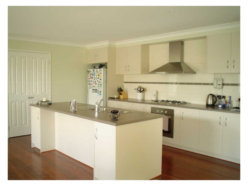 5 Maddock Drive, Cranbourne VIC 3977