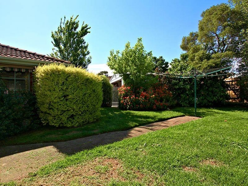 8 Loch Street, Cranbourne VIC 3977