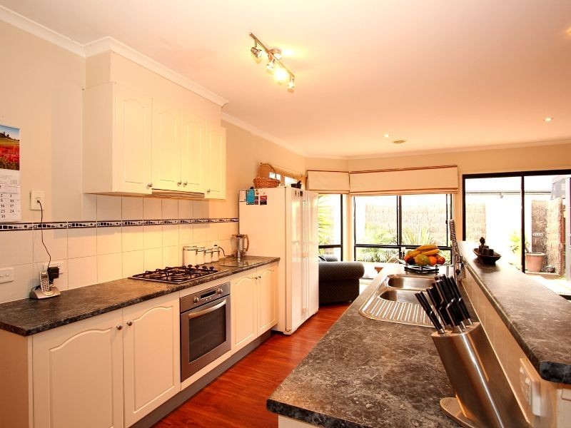 16 Formby Place, Cranbourne VIC 3977