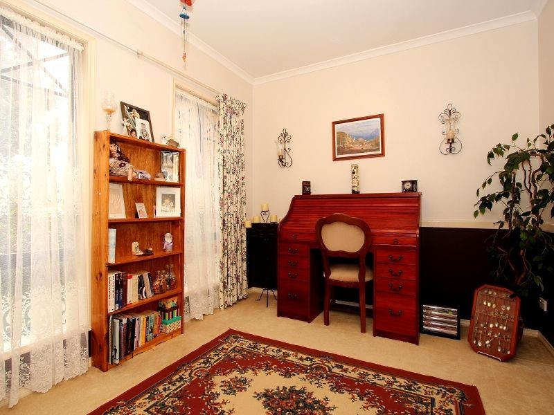 16 Formby Place, Cranbourne VIC 3977