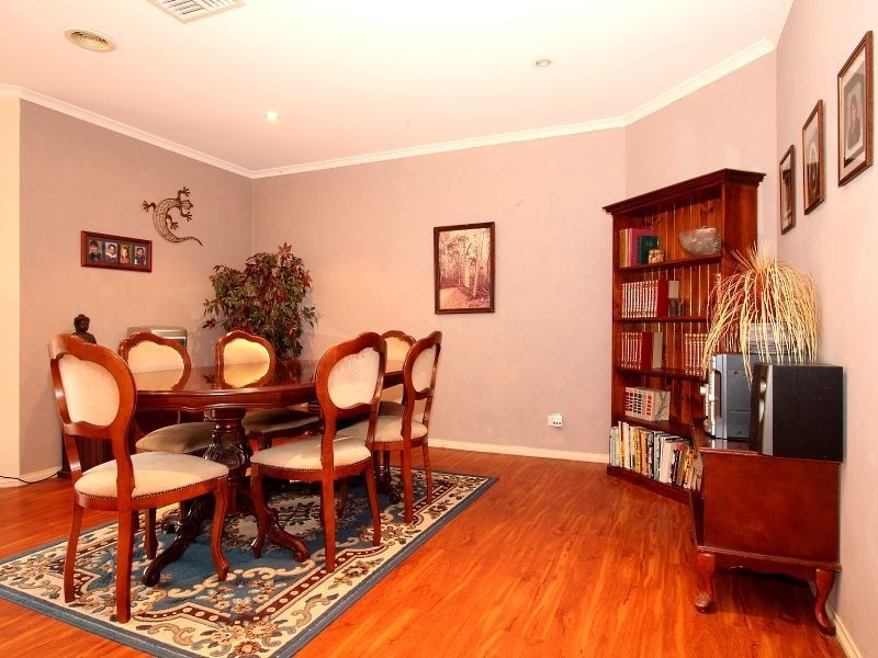 16 Formby Place, Cranbourne VIC 3977