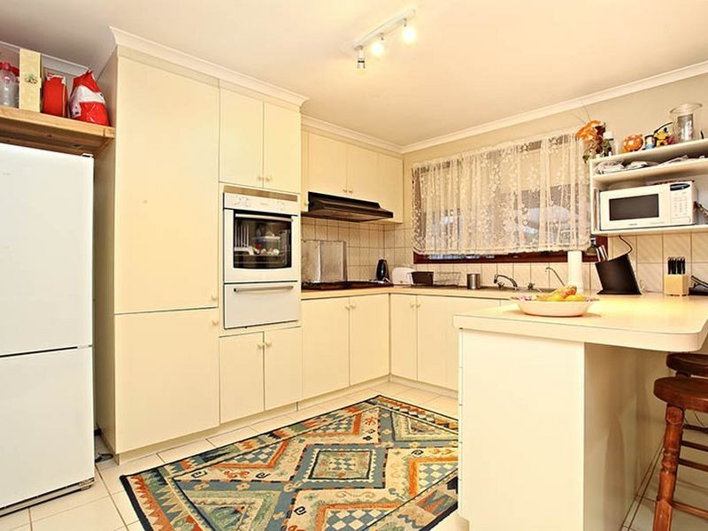 1 Weeden Crescent, Hallam VIC 3803