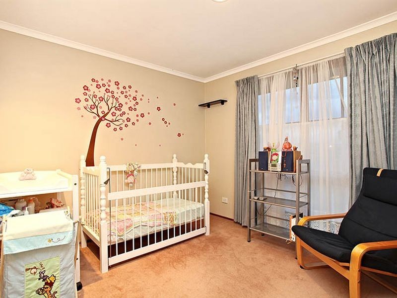 1 Weeden Crescent, Hallam VIC 3803