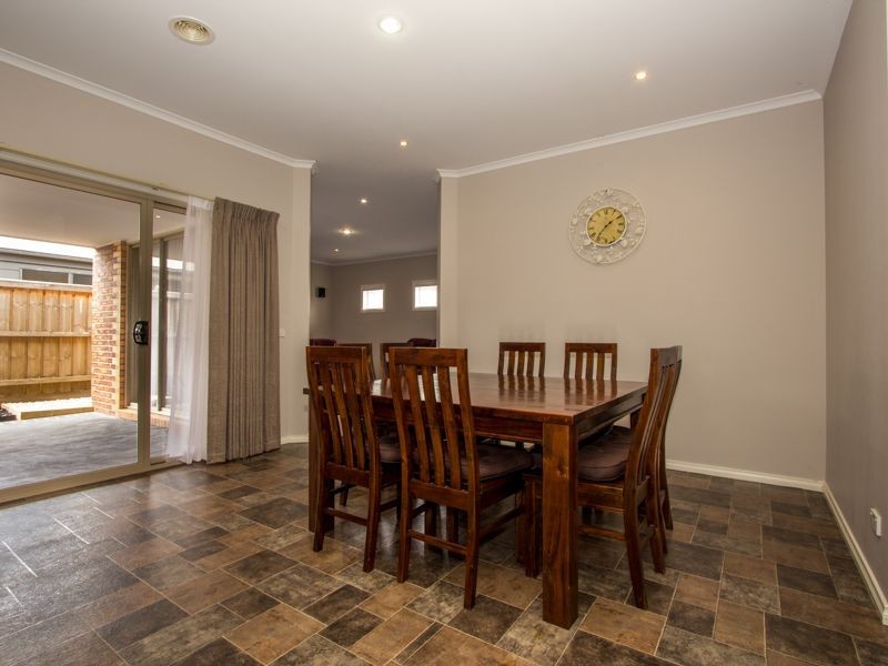 11 Carinya Court, Cranbourne North VIC 3977