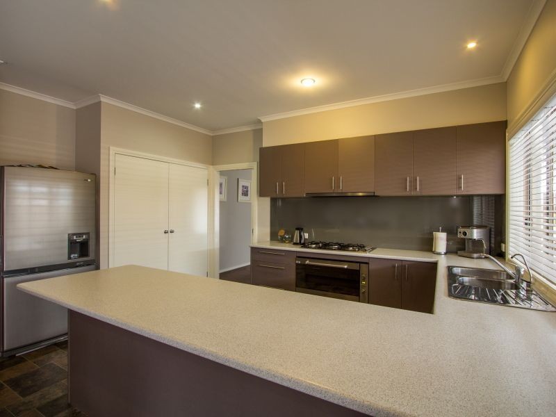 11 Carinya Court, Cranbourne North VIC 3977