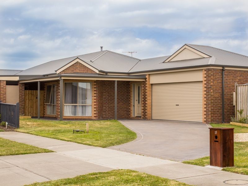 11 Carinya Court, Cranbourne North VIC 3977