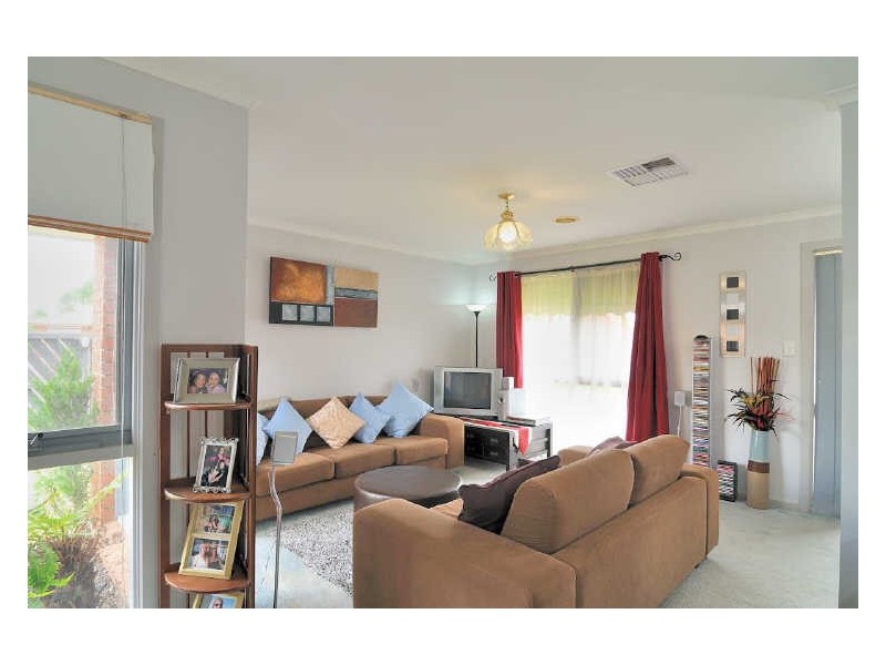 151 Courtenay Avenue, Cranbourne VIC 3977