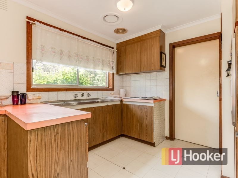 23 Evelyne Avenue, Cranbourne VIC 3977