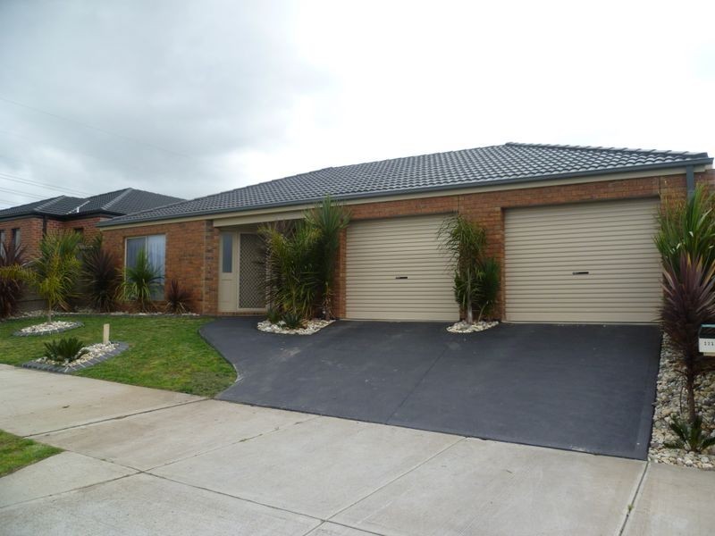 121 Majestic Blvd, Cranbourne VIC 3977