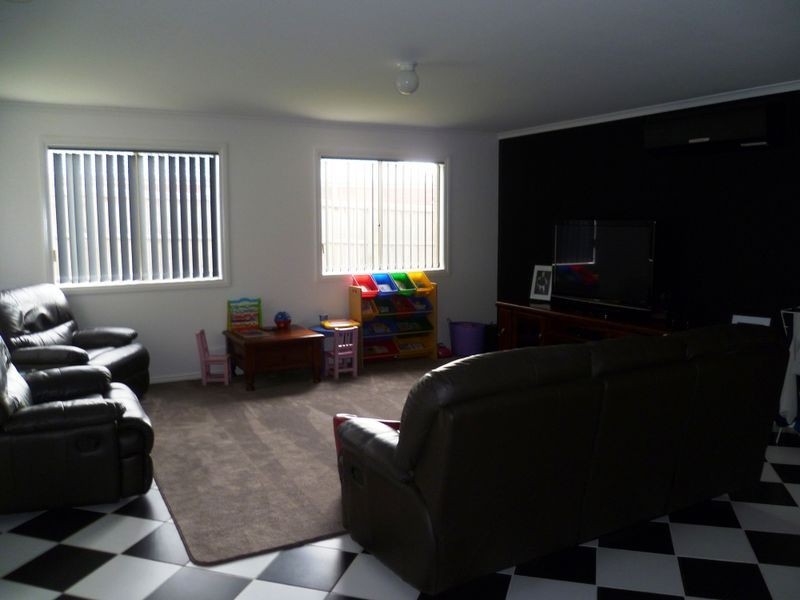 121 Majestic Blvd, Cranbourne VIC 3977