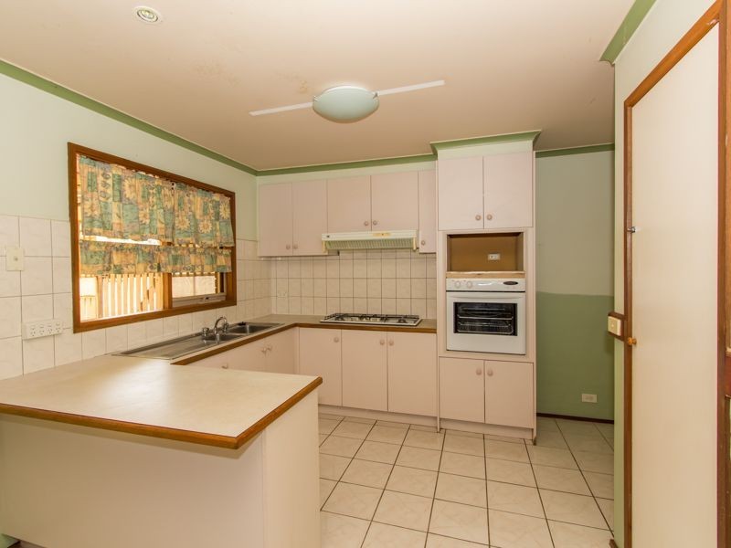 3 Bates Street, Cranbourne West VIC 3977