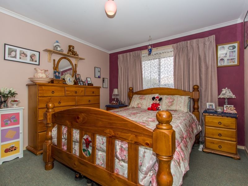 5 Franks Way, Cranbourne North VIC 3977