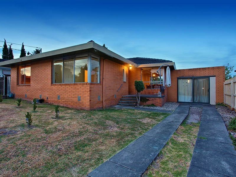 13 Teal Court, Dandenong North VIC 3175