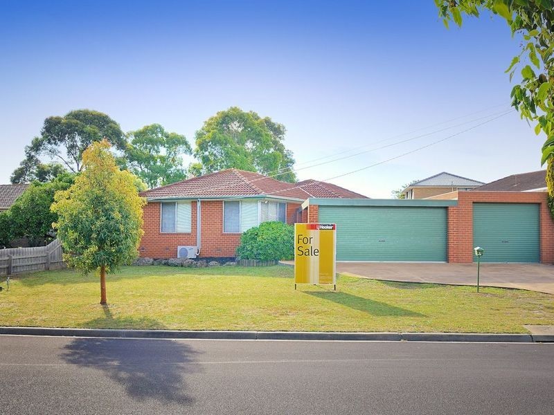 13 Dunbar Avenue, Cranbourne VIC 3977