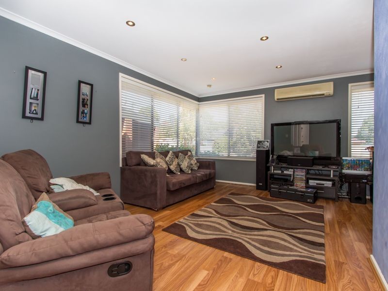 13 Dunbar Avenue, Cranbourne VIC 3977