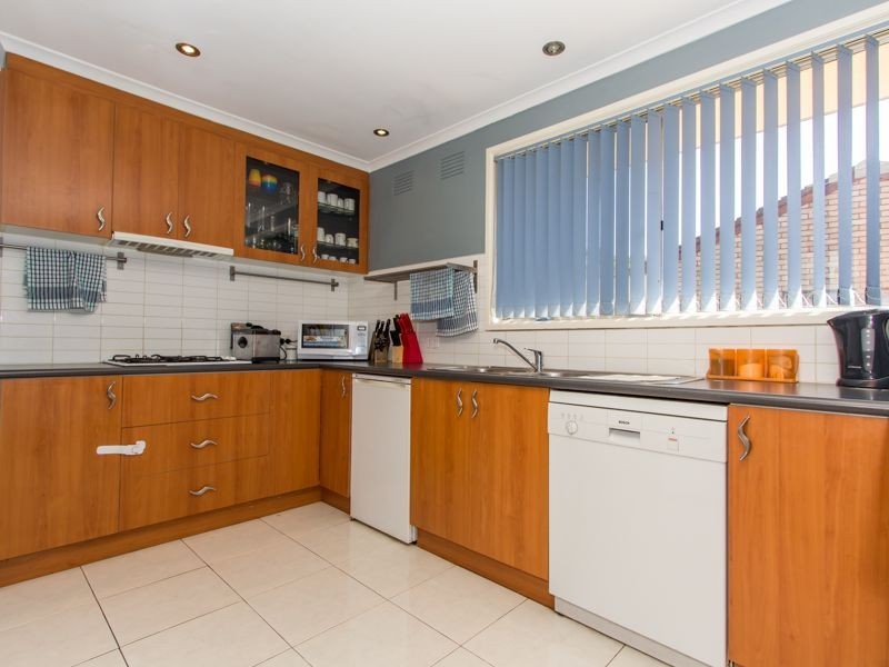13 Dunbar Avenue, Cranbourne VIC 3977