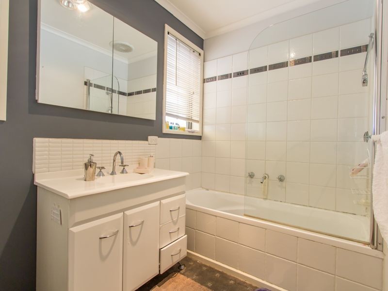 13 Dunbar Avenue, Cranbourne VIC 3977