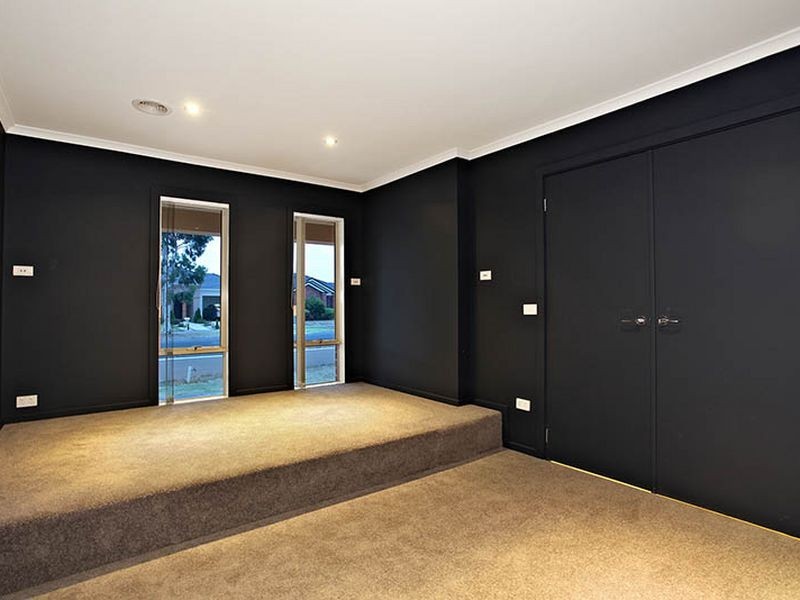 37 Lockwood Rise, Lynbrook VIC 3975