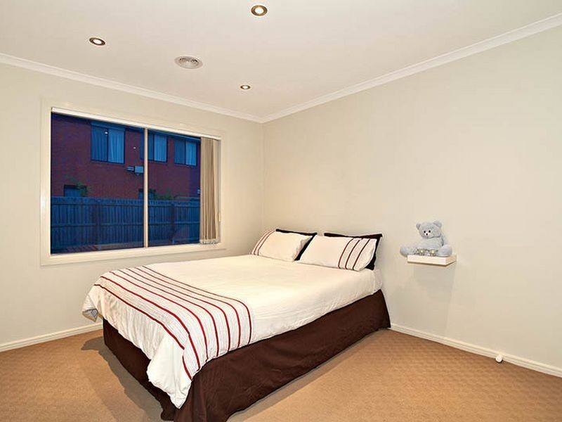 37 Lockwood Rise, Lynbrook VIC 3975