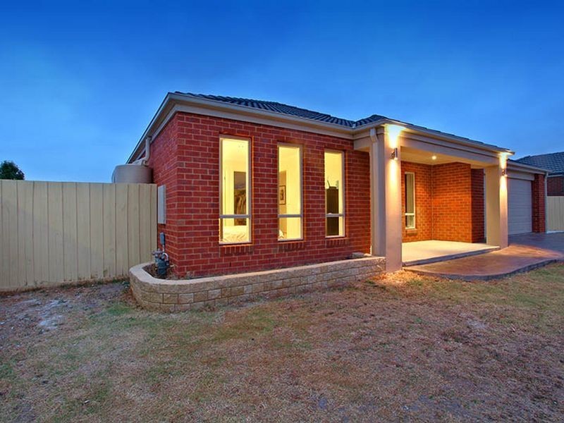 37 Lockwood Rise, Lynbrook VIC 3975