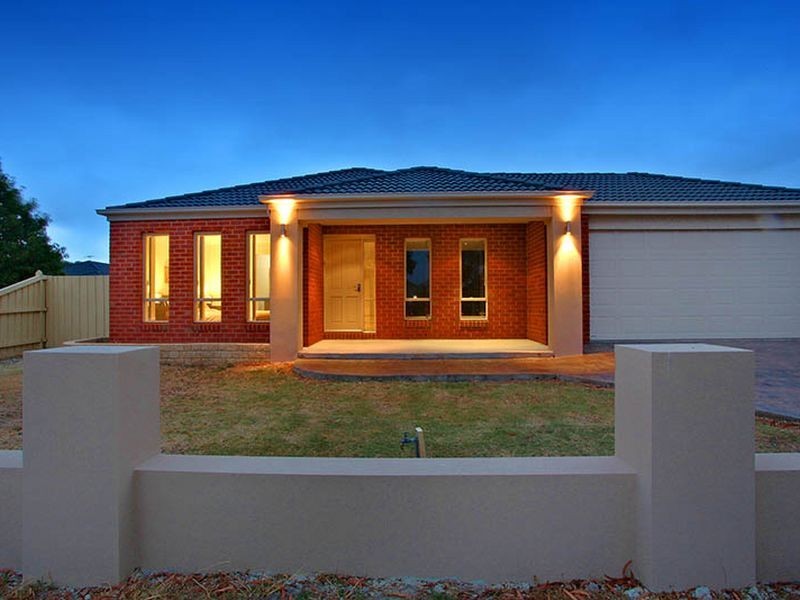 37 Lockwood Rise, Lynbrook VIC 3975