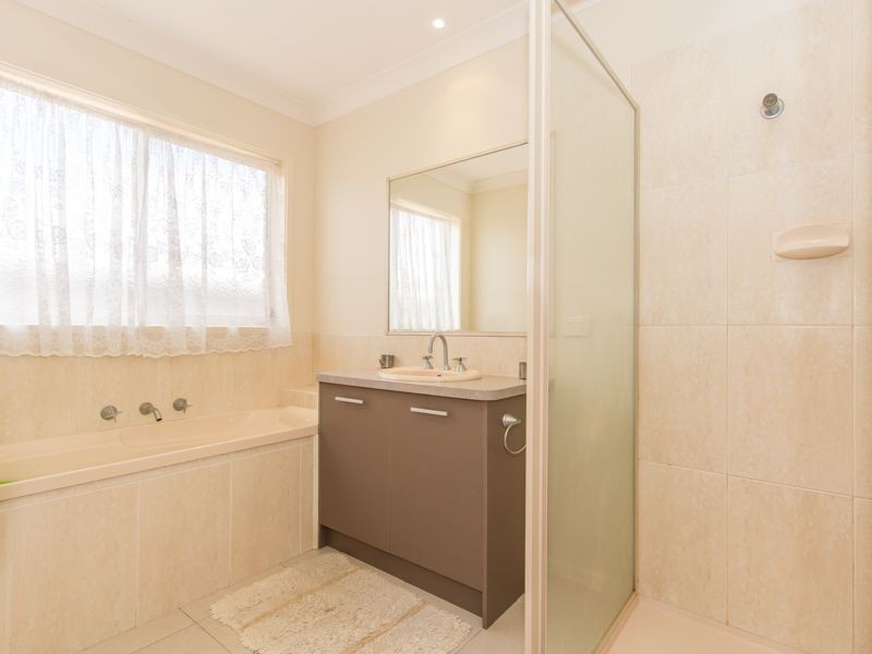 22 Violet Way, Cranbourne VIC 3977