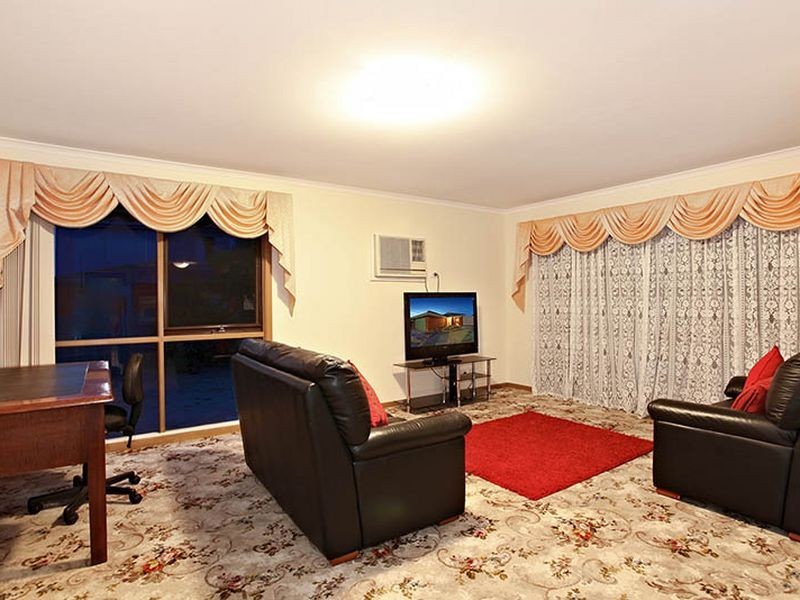 Cranbourne North VIC 3977