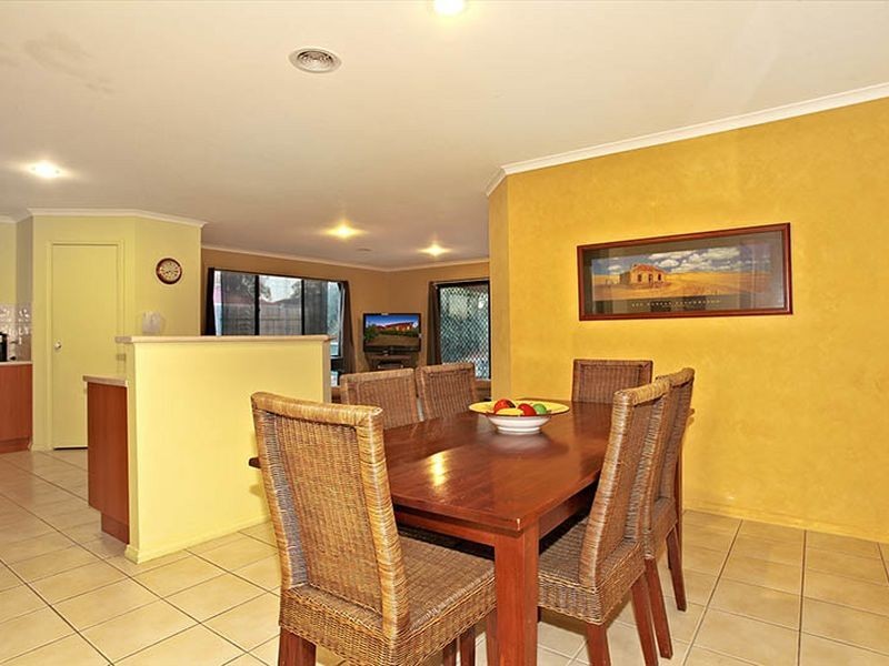 20 Chardonnay Drive, Skye VIC 3977