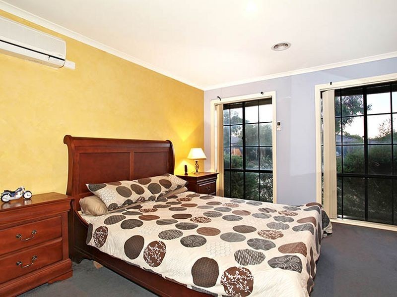 20 Chardonnay Drive, Skye VIC 3977