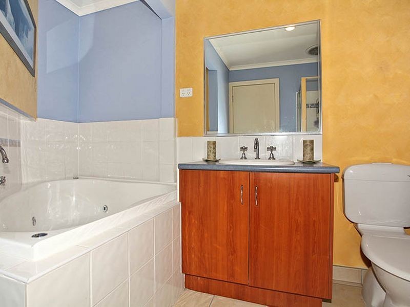 20 Chardonnay Drive, Skye VIC 3977