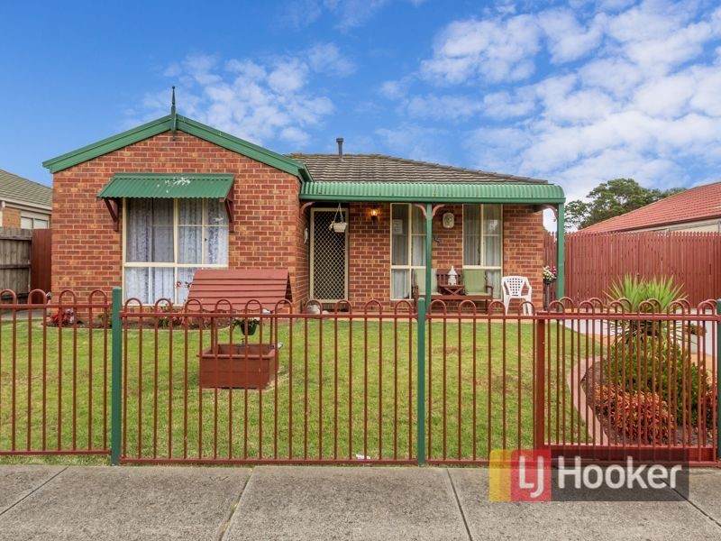 7 Friendship Close, Cranbourne West VIC 3977