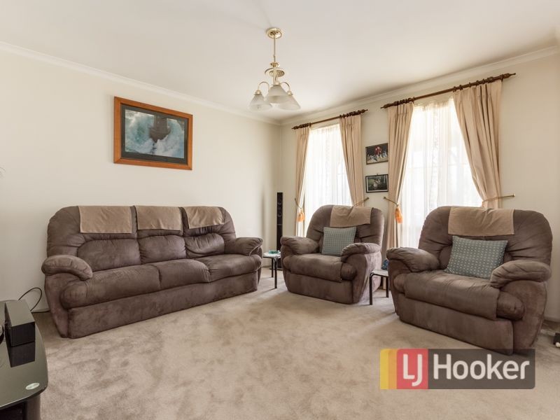 7 Friendship Close, Cranbourne West VIC 3977