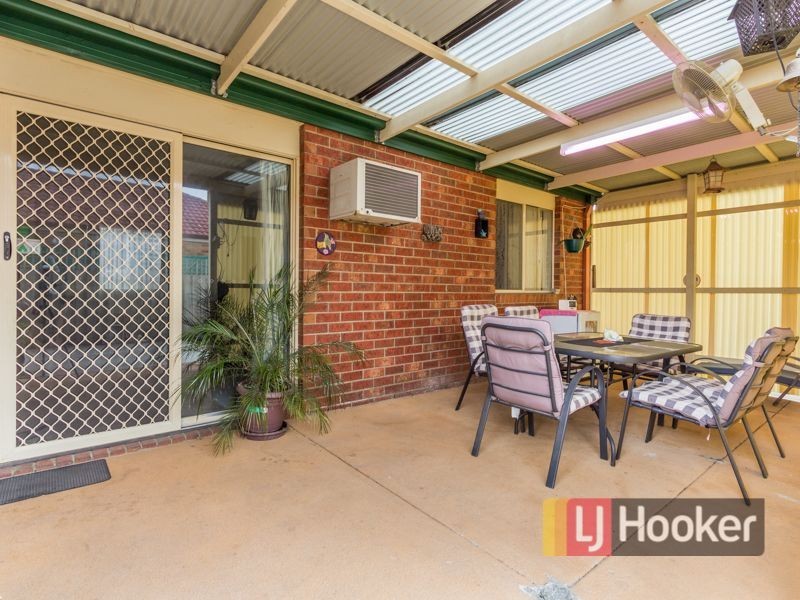7 Friendship Close, Cranbourne West VIC 3977