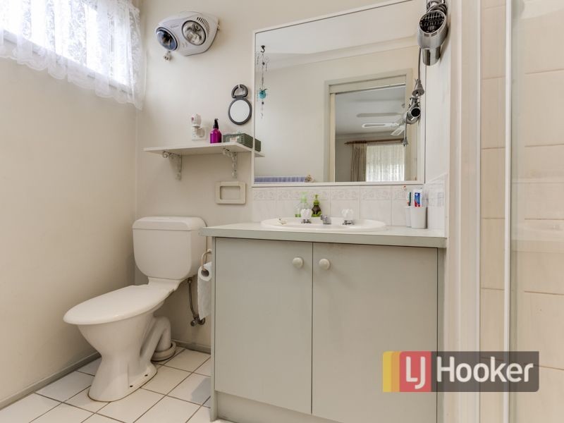 7 Friendship Close, Cranbourne West VIC 3977