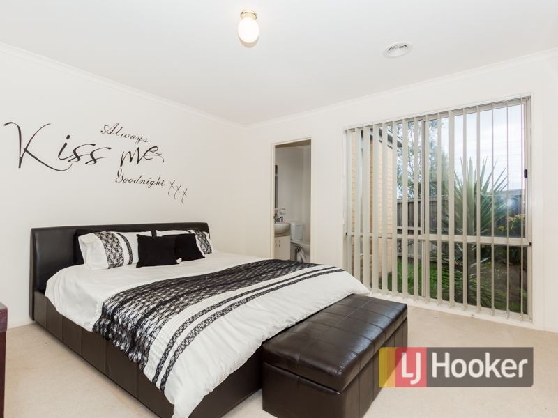 5B Faith Court, Cranbourne West VIC 3977