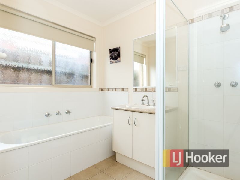 5B Faith Court, Cranbourne West VIC 3977