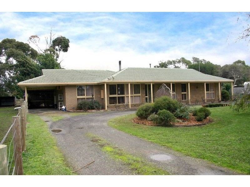 9 Collison Road, Cranbourne East VIC 3977