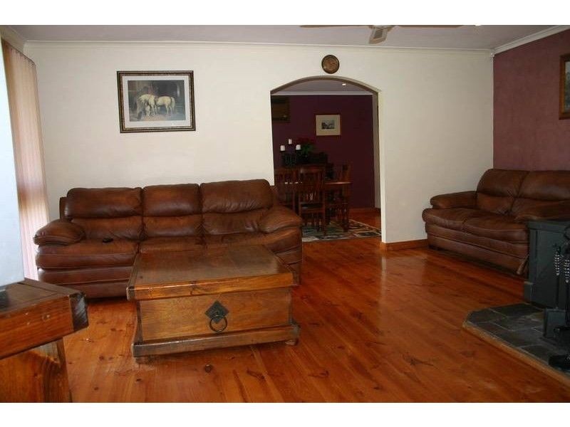 9 Collison Road, Cranbourne East VIC 3977