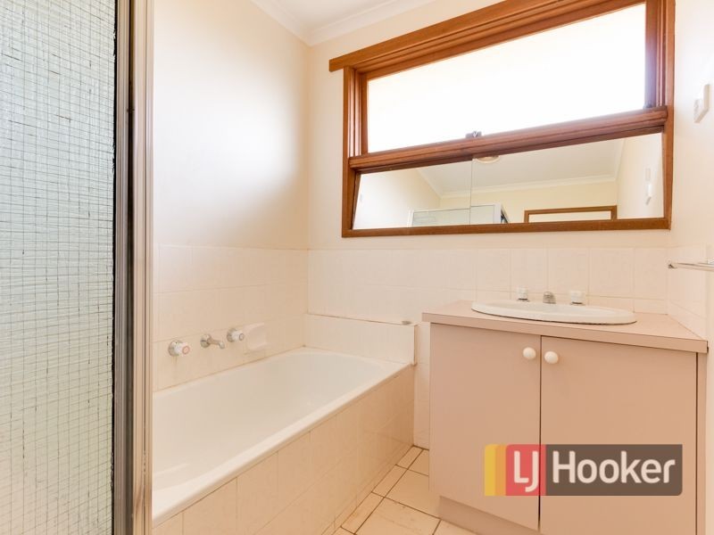 1 Rose Lane, Cranbourne VIC 3977