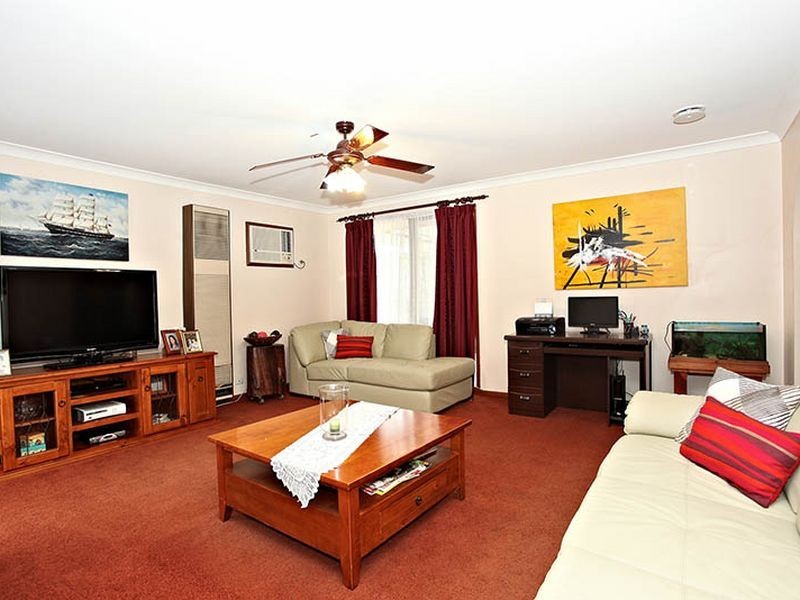 9 Macquarie Court, Cranbourne North VIC 3977