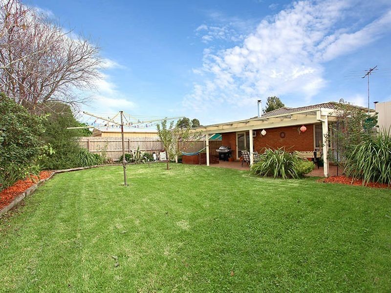 9 Macquarie Court, Cranbourne North VIC 3977