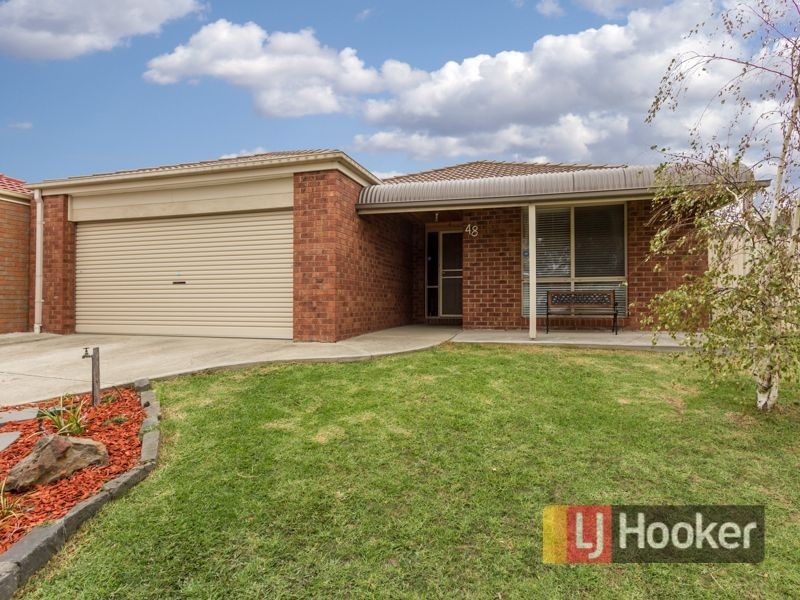 48 Bernborough Avenue, Cranbourne West VIC 3977