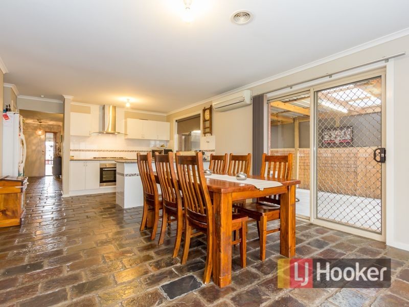 48 Bernborough Avenue, Cranbourne West VIC 3977